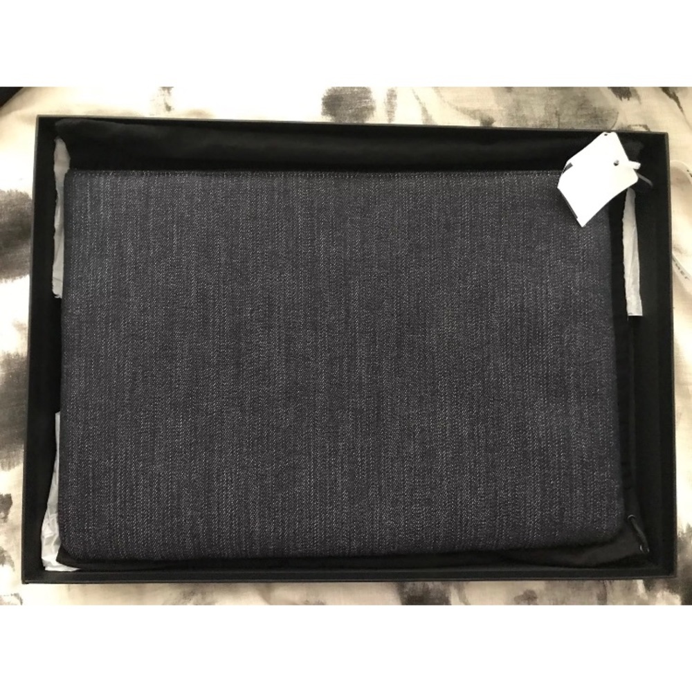 🚫Sold🚫 Chanel Deuville Large Denim O Case - Picture 3 of 5